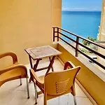 Vitamin Sea View